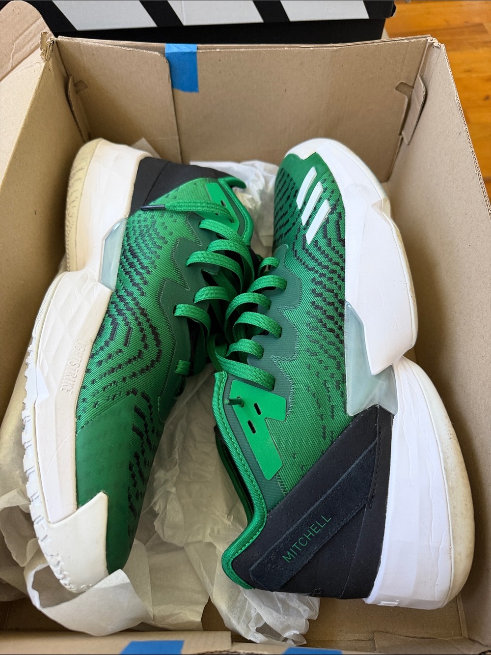 Donovan Mitchell 4 sz13.5, Worn2-3X